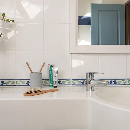 Pierre & Cap Azur 3*